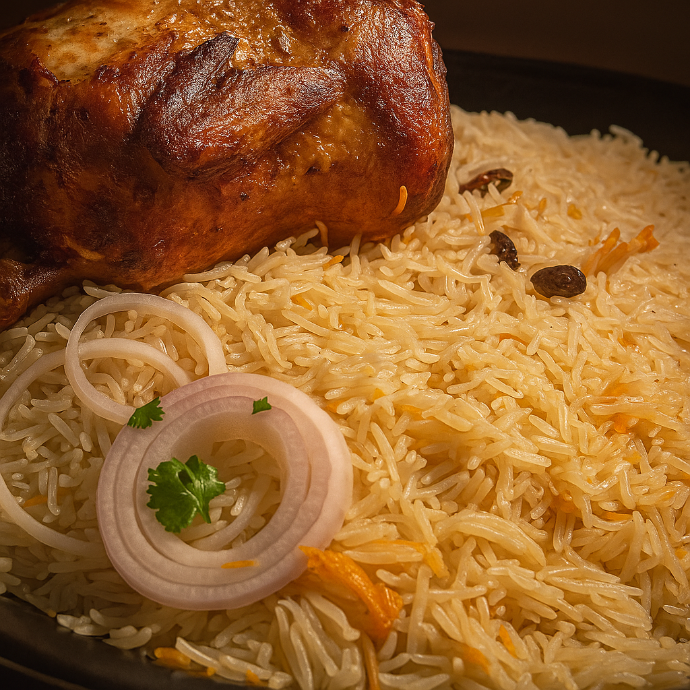 دجاج مشوي مع أرز بخاري شهي
